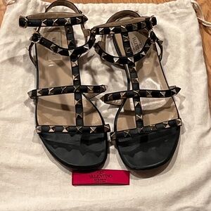 Valentino Garavani Rockstud Black Studded Flat Sandals 37.5